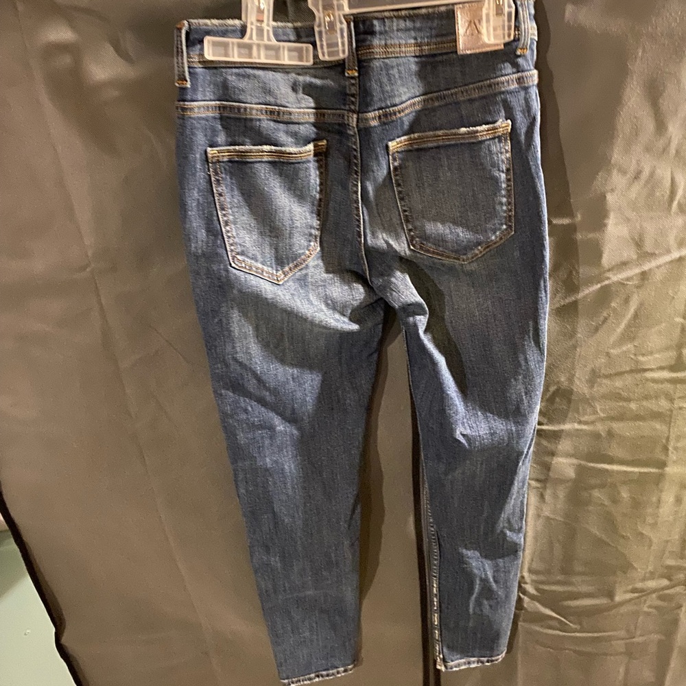 Zara size 6 NEVER WORN took tag off because i thought i could fit when brought
